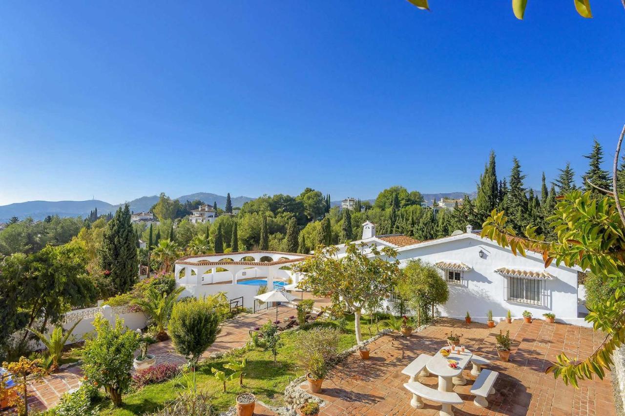 Private Heated Pool, Jacuzzi & 1225M2 Garden In Villa Cipreses Frigiliana Luaran gambar
