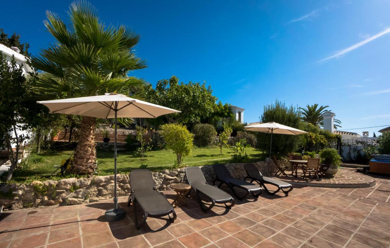 Private Heated Pool, Jacuzzi & 1225M2 Garden In Villa Cipreses Frigiliana Luaran gambar