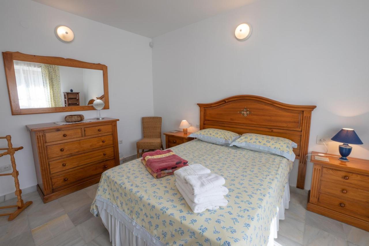 Private Heated Pool, Jacuzzi & 1225M2 Garden In Villa Cipreses Frigiliana Luaran gambar