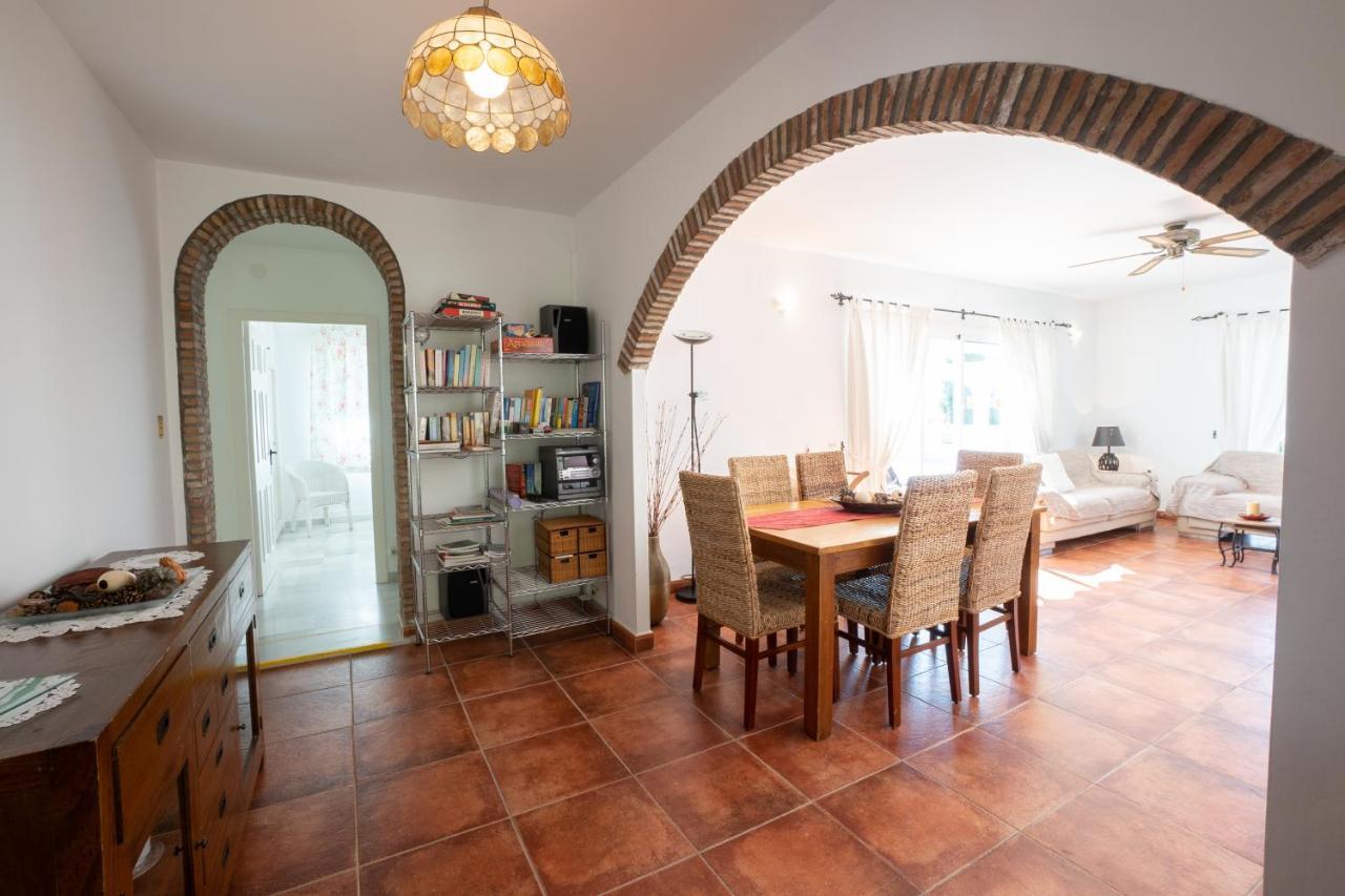 Private Heated Pool, Jacuzzi & 1225M2 Garden In Villa Cipreses Frigiliana Luaran gambar