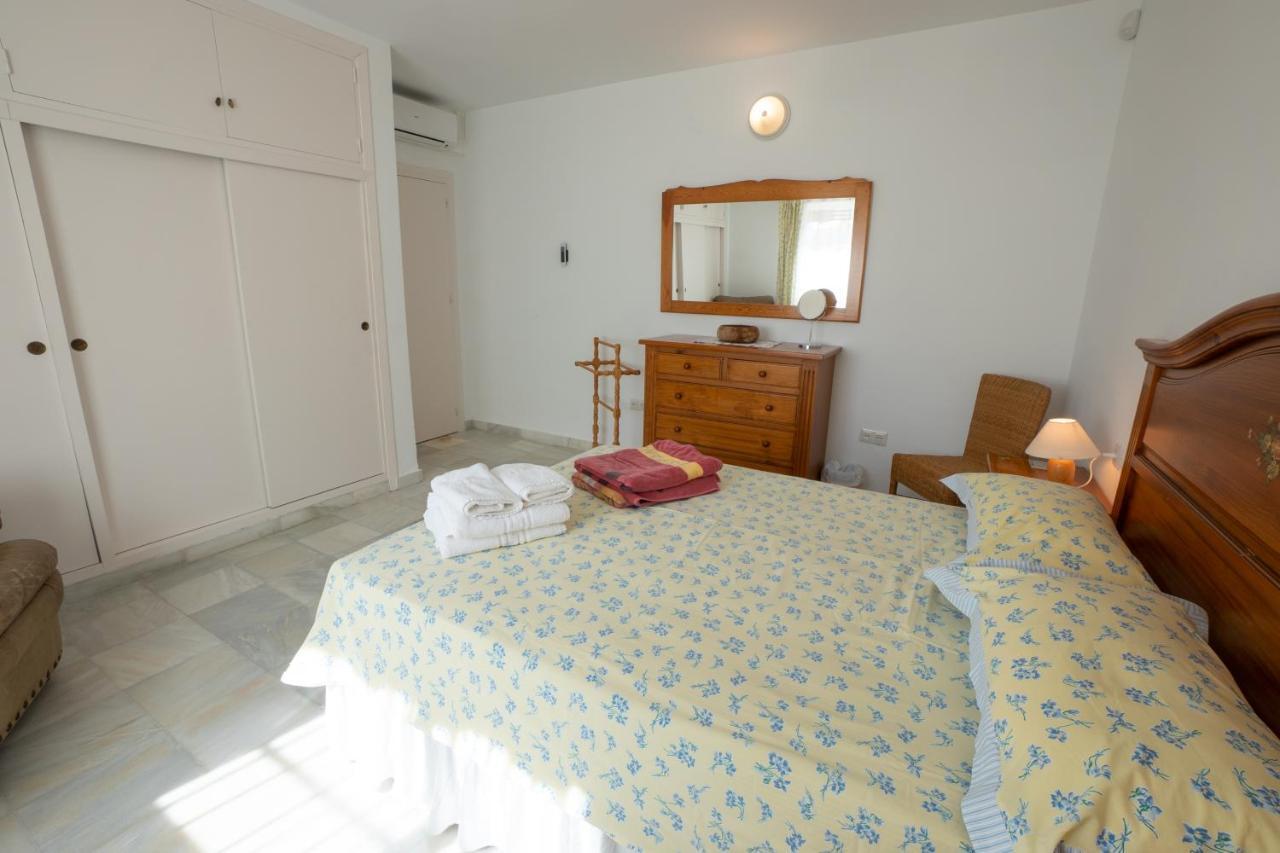 Private Heated Pool, Jacuzzi & 1225M2 Garden In Villa Cipreses Frigiliana Luaran gambar