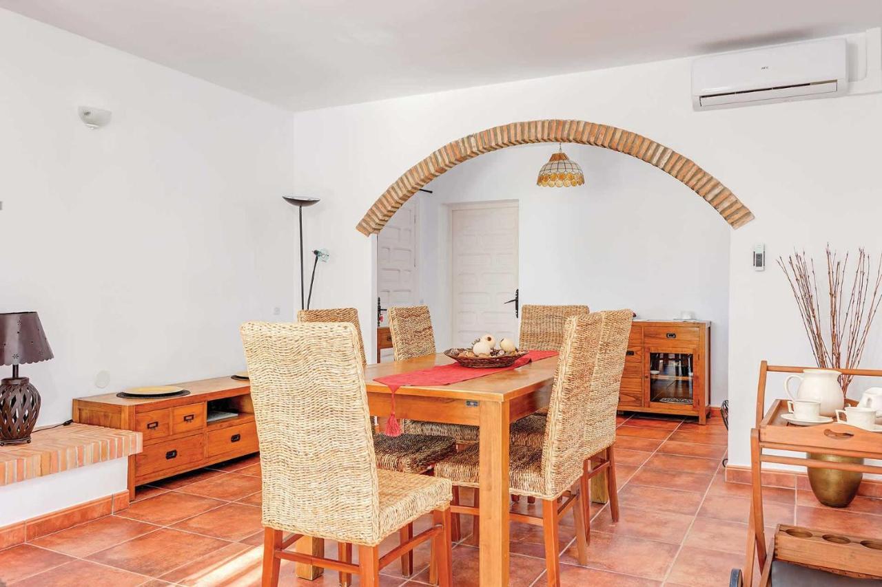 Private Heated Pool, Jacuzzi & 1225M2 Garden In Villa Cipreses Frigiliana Luaran gambar